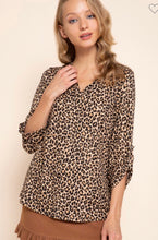 Load image into Gallery viewer, Cheetah print top
